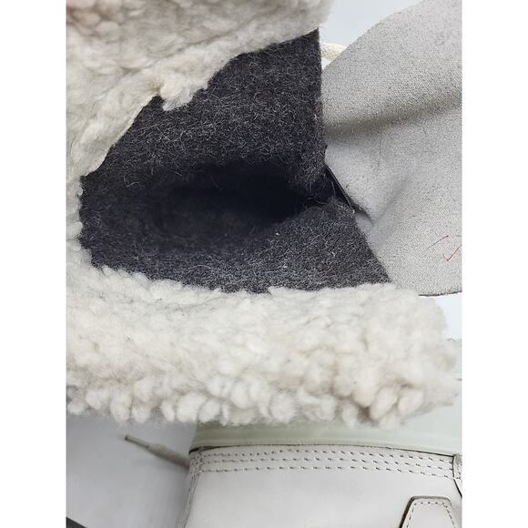 Polaris Winter Snow Boots Women’s 8 White Mid Calf Faux Fur Lace Up Steel Shank - Picture 10 of 15